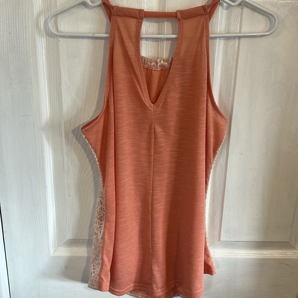Small women’s Roper tank - Picture 2 of 3